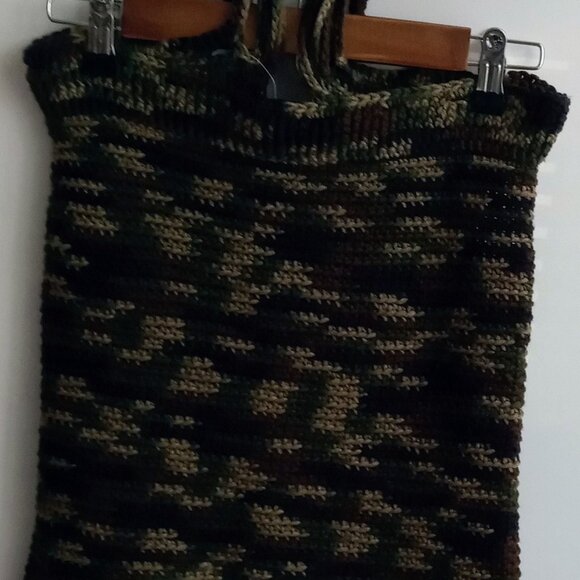 SKIRT SUIT (MED) - Picture 3 of 3